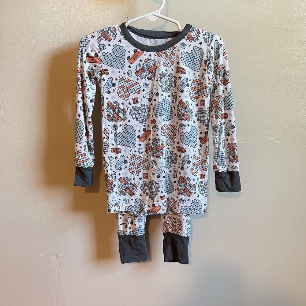 Monkeeroos 2pc Bamboo Pajamas 3T | Lego Heart Skate Print Unisex Toddler